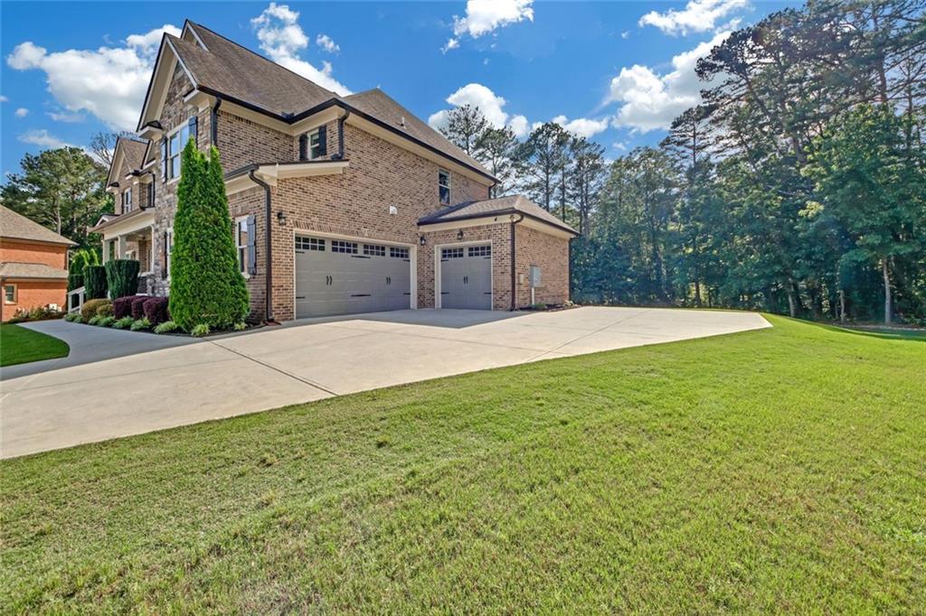 859 Heritage Lake Way