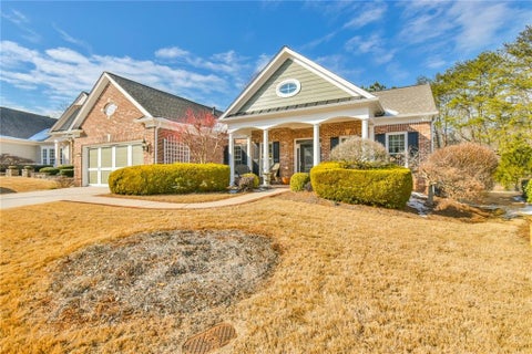 Homes For Sale - 6404 Falling Water Lane<br/> Hoschton, GA 30548