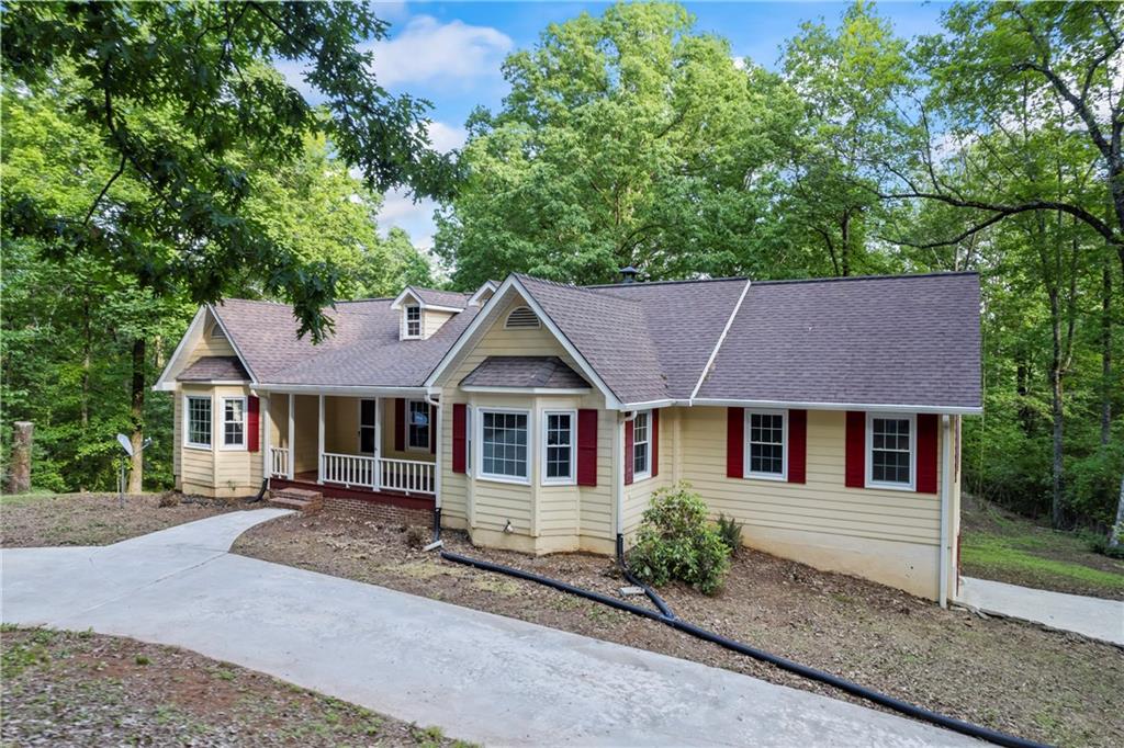 100 Falls Mountain Drive, Dahlonega, Georgia image 2