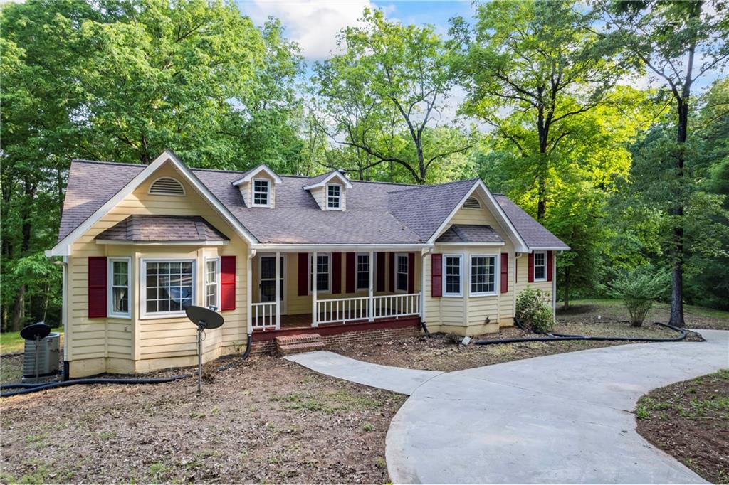 100 Falls Mountain Drive, Dahlonega, Georgia image 3