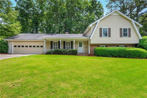 Homes For Sale - 335 Thornwood Drive<br/> Atlanta, GA 30328