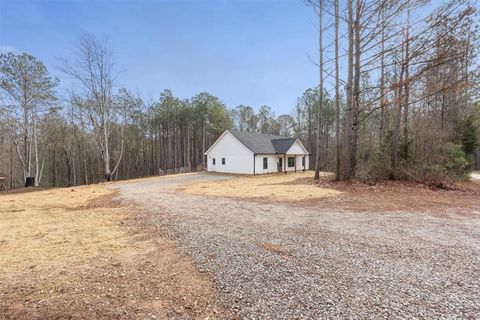 Homes For Sale - 1470 Ben Davis Road<br/> Buchanan, GA 30113