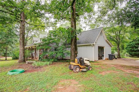 A home in Locust Grove