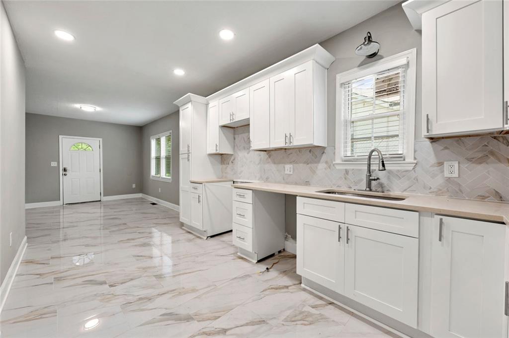 1396 Elizabeth Lane