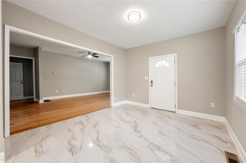 1396 Elizabeth Lane