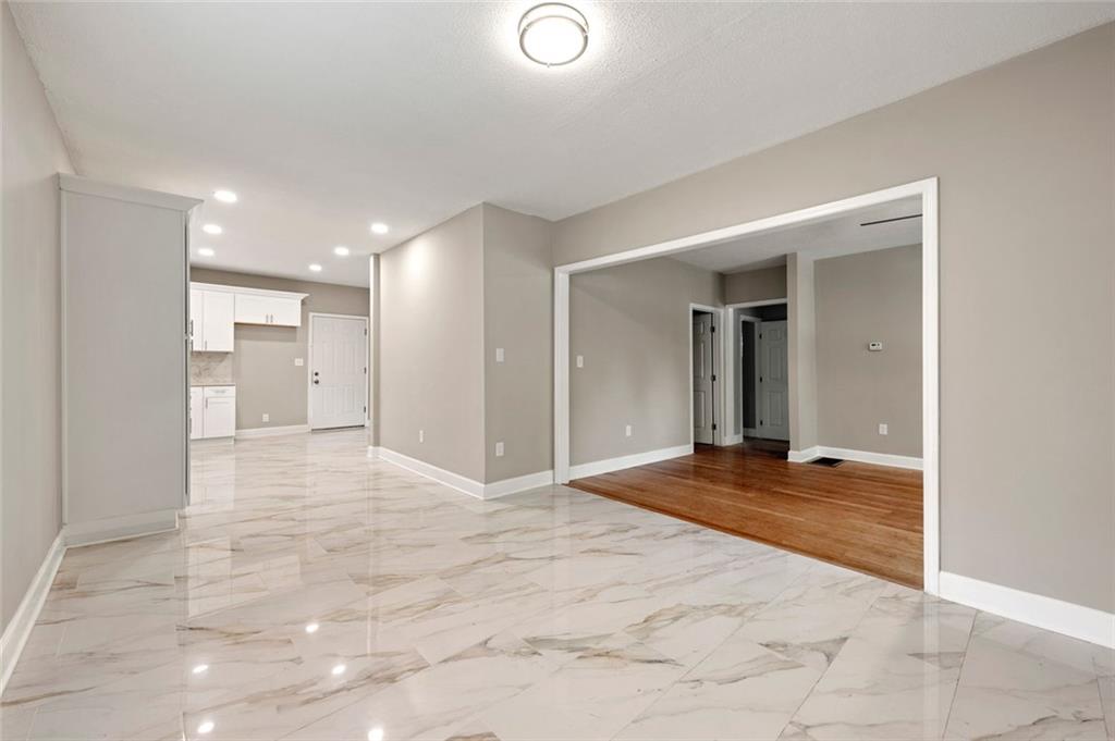 1396 Elizabeth Lane