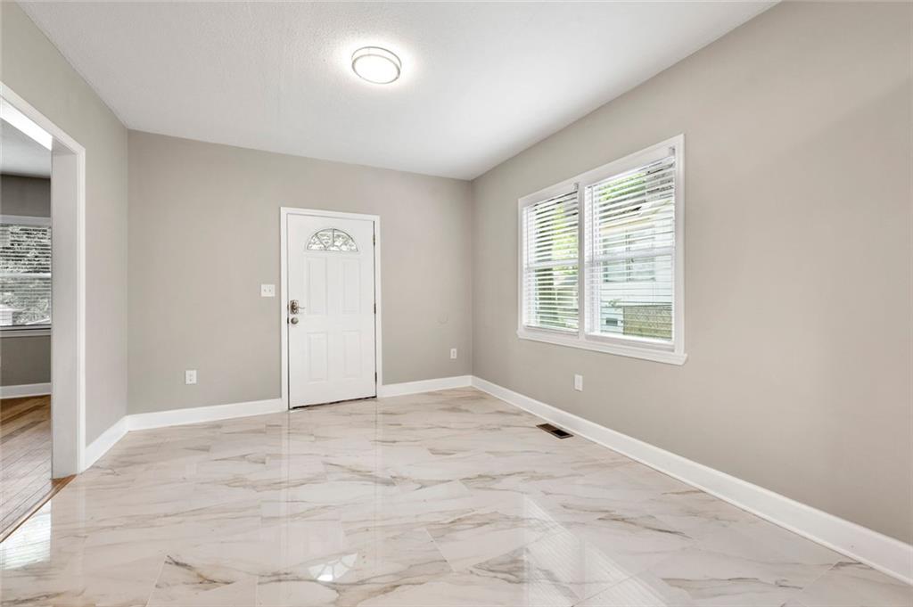 1396 Elizabeth Lane
