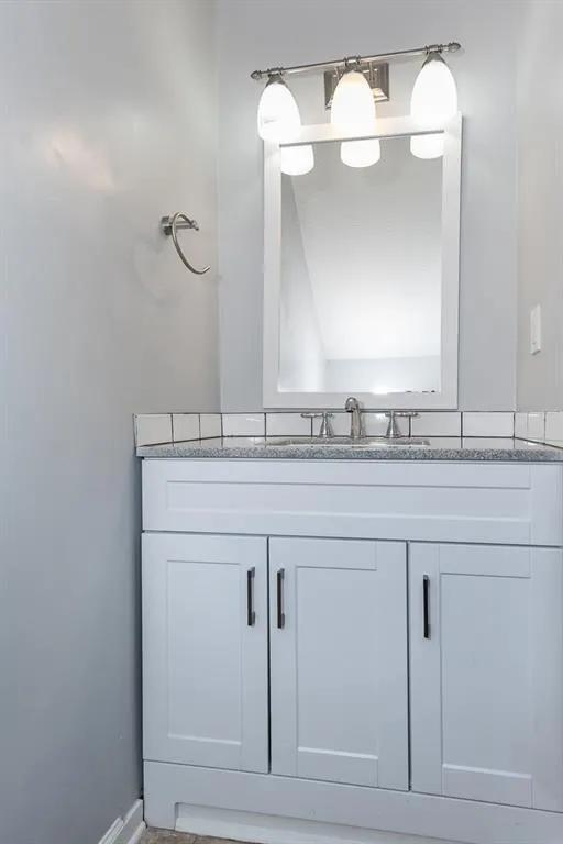 Lilburn, Georgia 30047, United States, 2 Bedrooms Bedrooms, ,3 BathroomsBathrooms,Residential,Active,231622