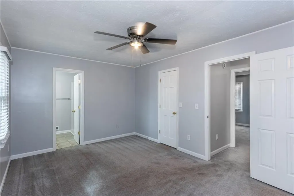 Lilburn, Georgia 30047, United States, 2 Bedrooms Bedrooms, ,3 BathroomsBathrooms,Residential,Active,231622