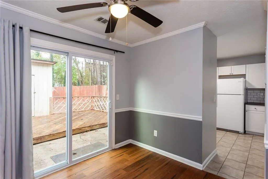 Lilburn, Georgia 30047, United States, 2 Bedrooms Bedrooms, ,3 BathroomsBathrooms,Residential,Active,231622