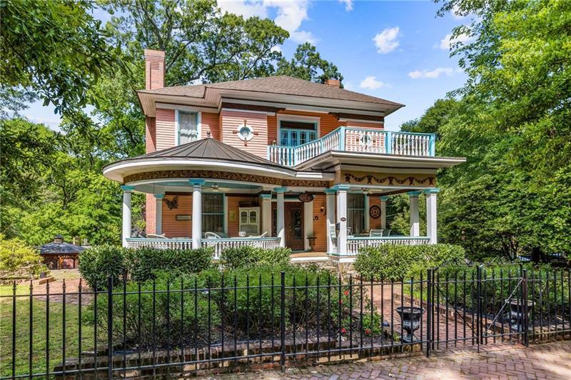 330 McGill Place - Residential