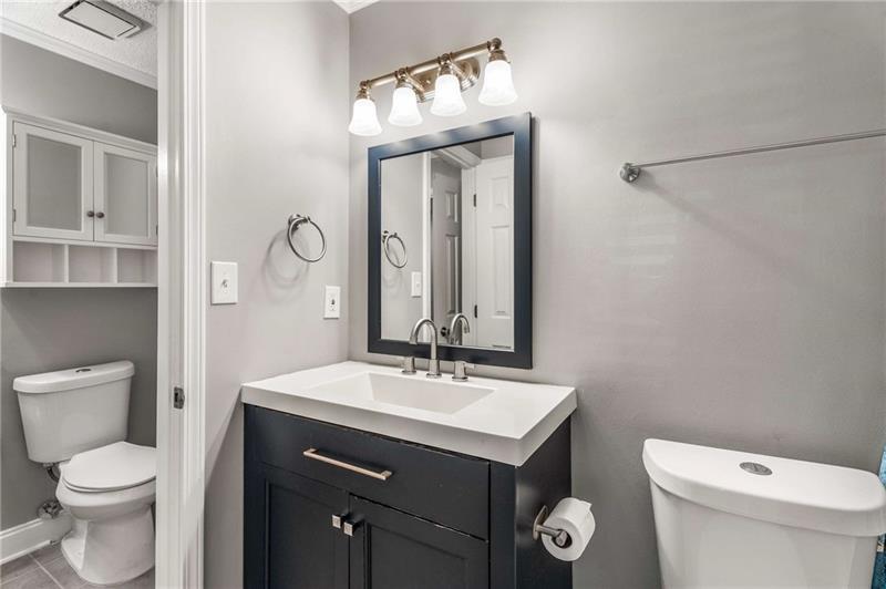 330 McGill Place - Residential