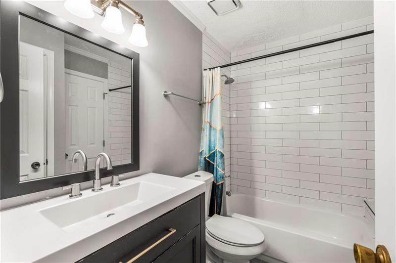 330 McGill Place - Residential