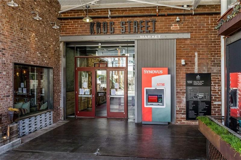 330 McGill Place - Residential