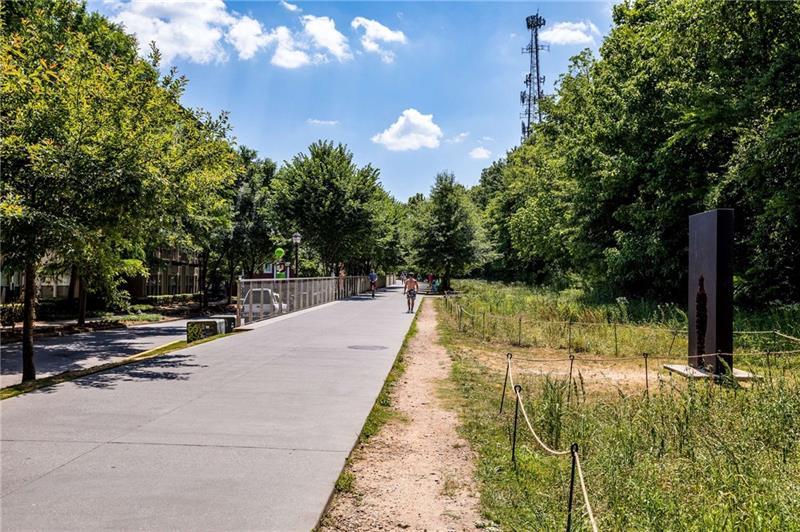 330 McGill Place - Residential