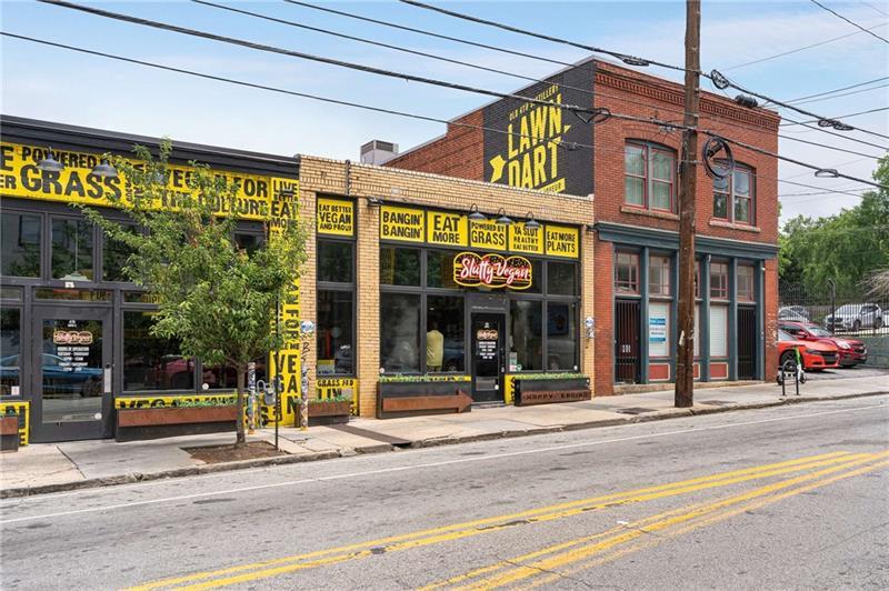 330 McGill Place - Residential