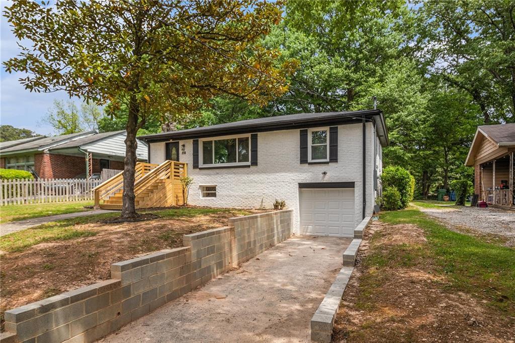 208 Silver Springs Circle, Atlanta, Georgia image 2