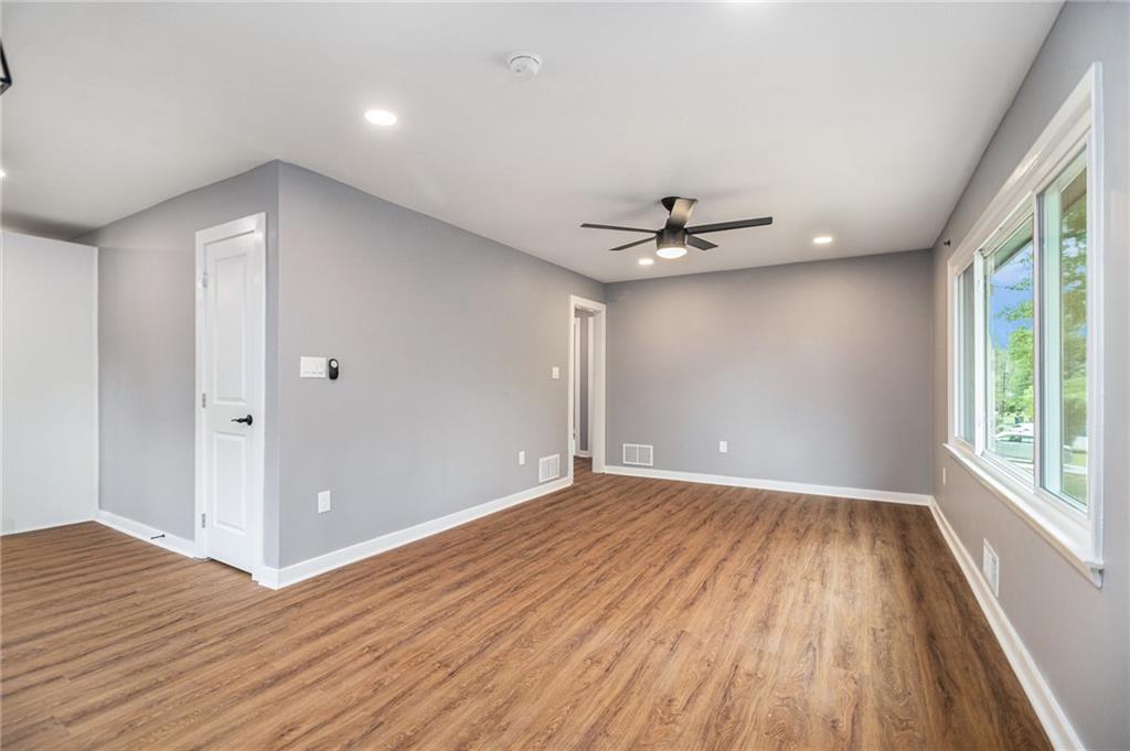 208 Silver Springs Circle, Atlanta, Georgia image 6
