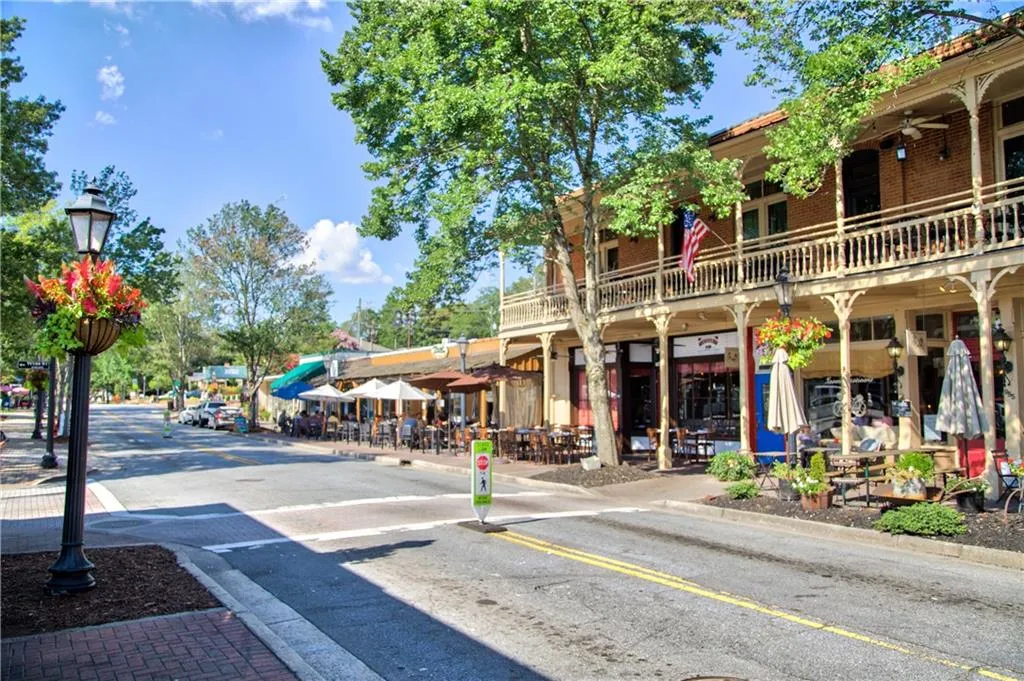 Roswell, Georgia 30076, United States, 4 Bedrooms Bedrooms, ,4 BathroomsBathrooms,Residential,Pending,4621