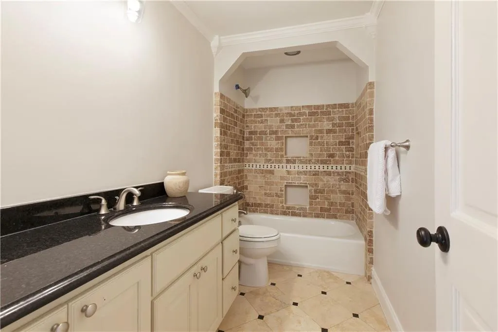 Roswell, Georgia 30076, United States, 4 Bedrooms Bedrooms, ,4 BathroomsBathrooms,Residential,Pending,4621