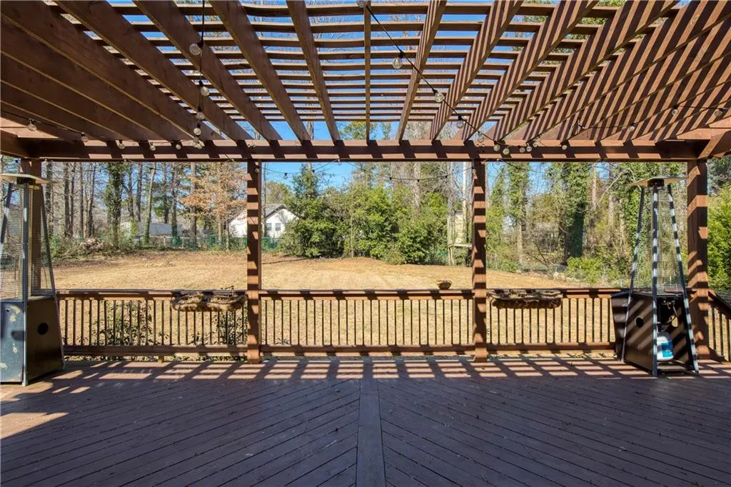 Roswell, Georgia 30076, United States, 4 Bedrooms Bedrooms, ,4 BathroomsBathrooms,Residential,Pending,4621