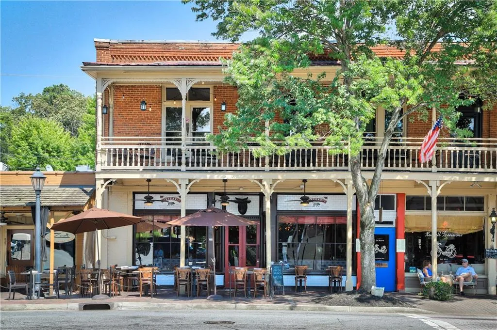 Roswell, Georgia 30076, United States, 4 Bedrooms Bedrooms, ,4 BathroomsBathrooms,Residential,Pending,4621