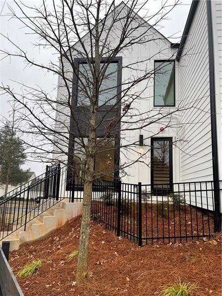 WESTOWN - Residential Lease