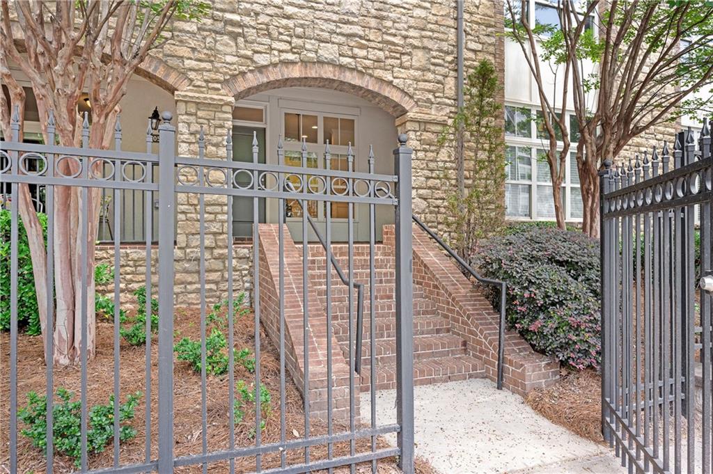 625 Piedmont Avenue NE 105