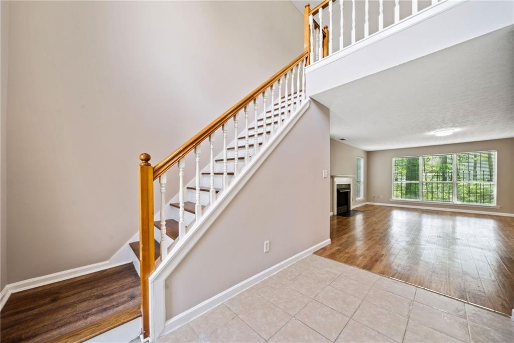 610 Durham Ridge Drive, Lilburn, Georgia image 8