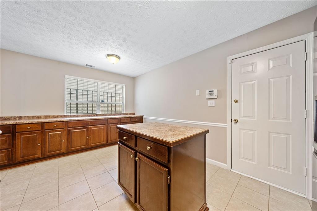 610 Durham Ridge Drive, Lilburn, Georgia image 20