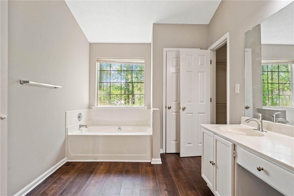 610 Durham Ridge Drive, Lilburn, Georgia image 29