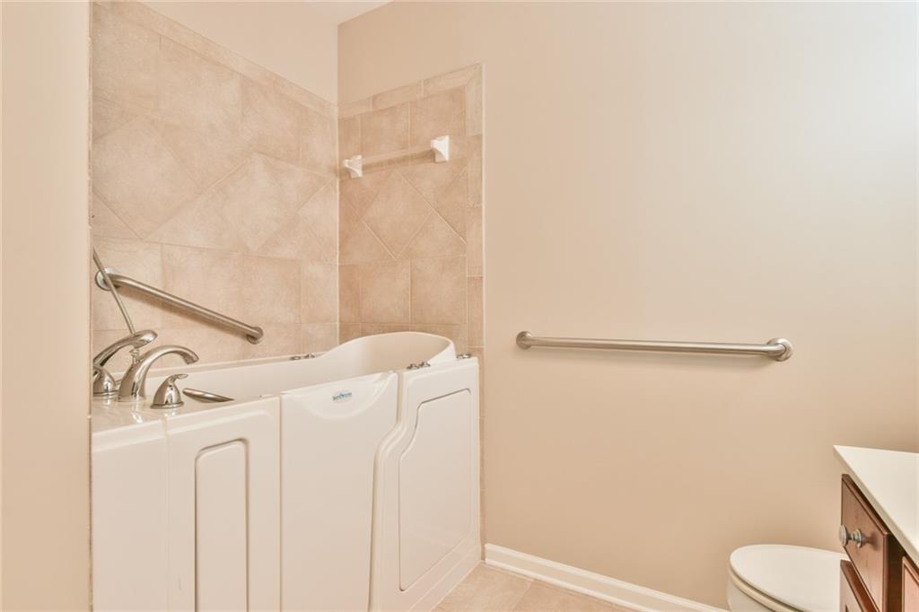 6204 Brookside Lane, Hoschton, Georgia image 26