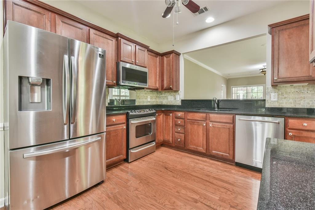 6204 Brookside Lane, Hoschton, Georgia image 6
