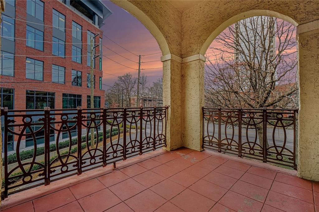 2855 Peachtree Road NE 201