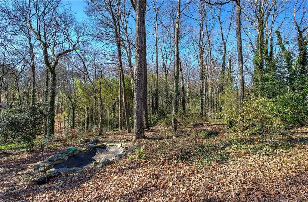 Marietta, Georgia 30068, United States, 4 Bedrooms Bedrooms, ,3 BathroomsBathrooms,Residential,Active,23859