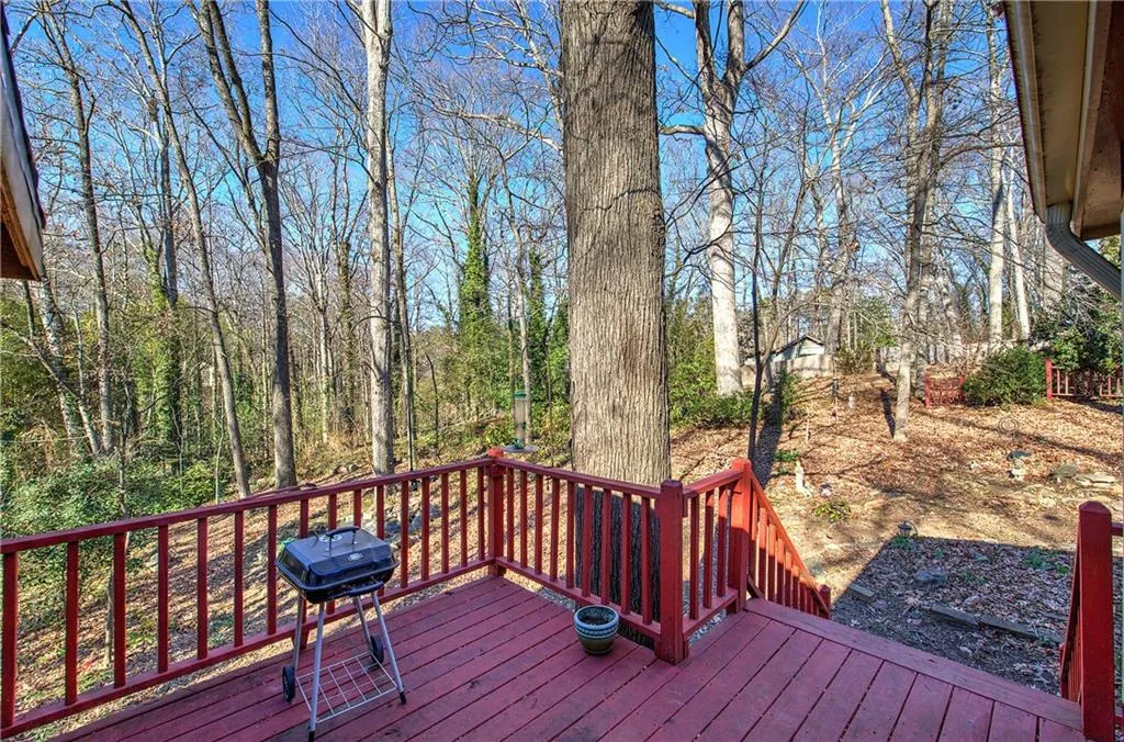 Marietta, Georgia 30068, United States, 4 Bedrooms Bedrooms, ,3 BathroomsBathrooms,Residential,Active,23859