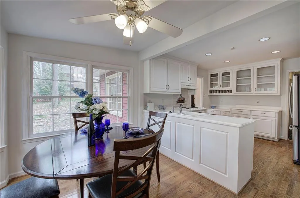 Marietta, Georgia 30068, United States, 4 Bedrooms Bedrooms, ,3 BathroomsBathrooms,Residential,Active,23859