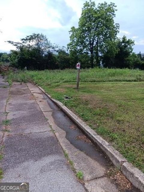 Photo of 725 Smith Street SW, Atlanta, GA 30310 (MLS # 7757798)