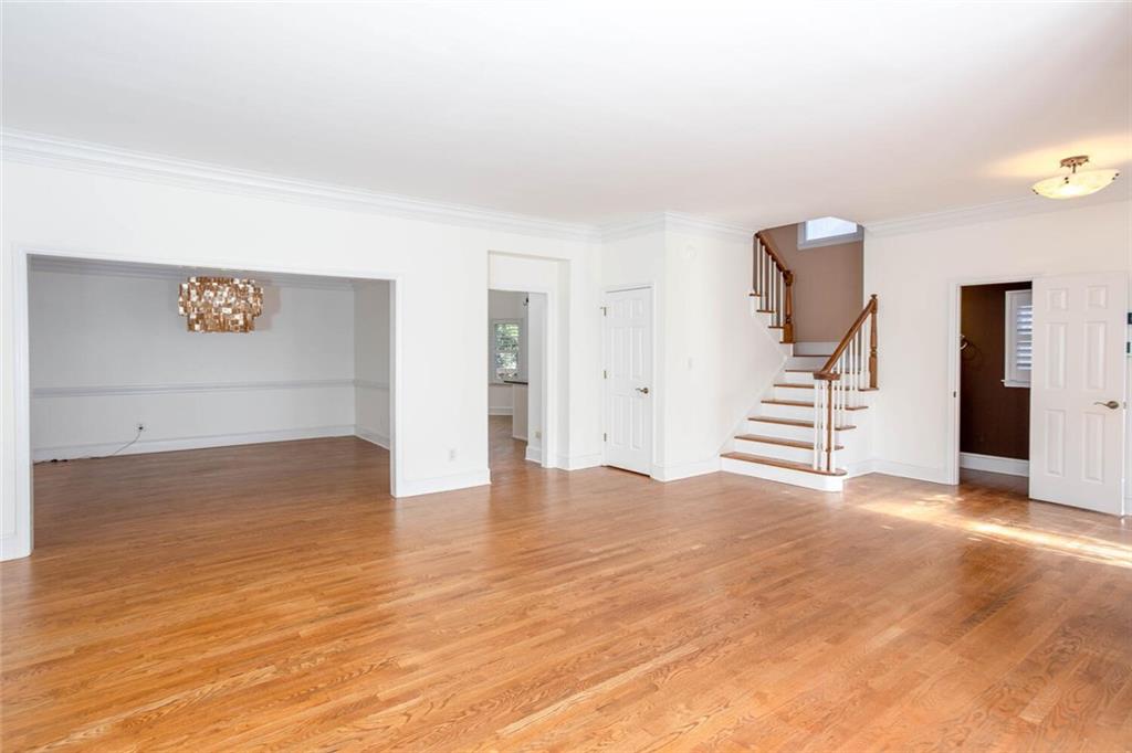 1320 Wildcliff Parkway NE