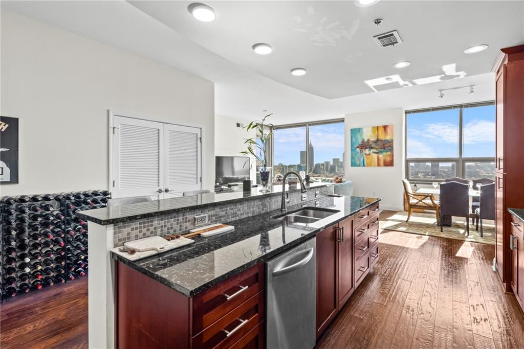 270 17th Street NW 3503