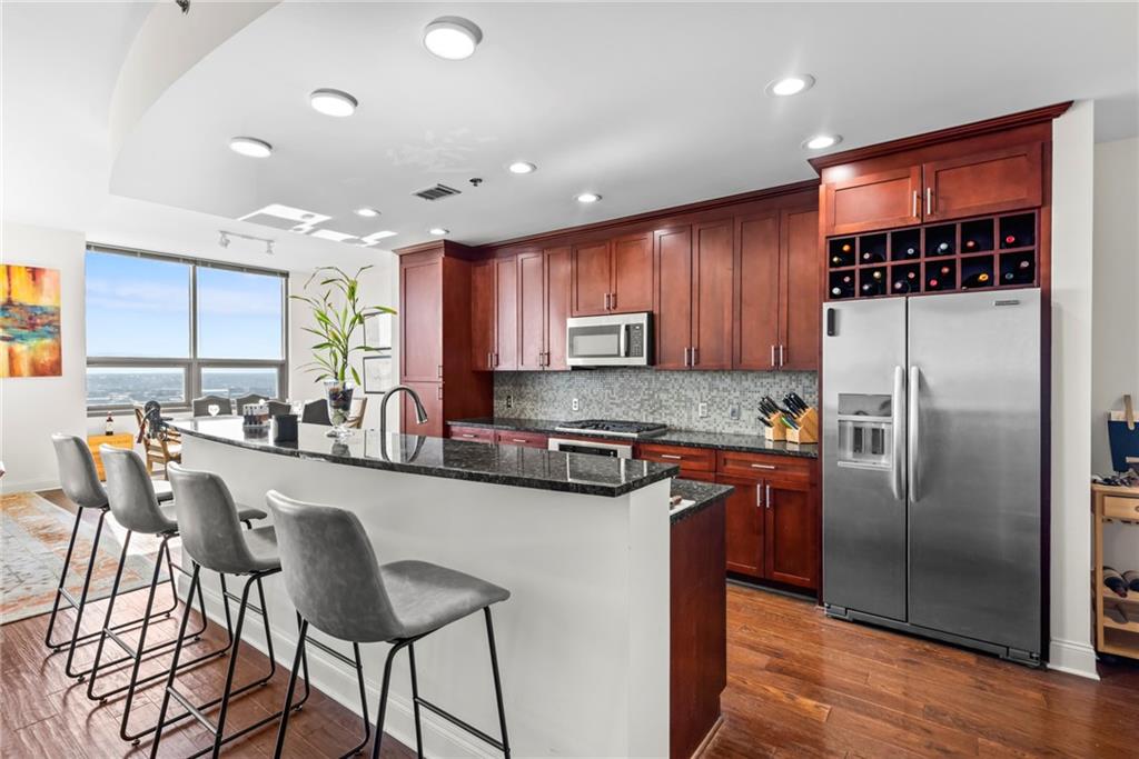 270 17th Street NW 3503