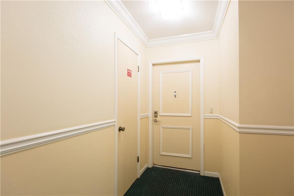 6851 Roswell Road B15