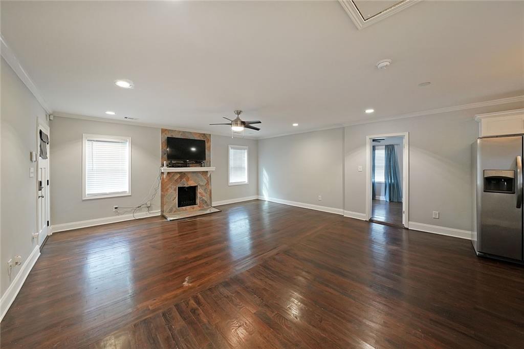 1322 Lorenzo Drive SW
