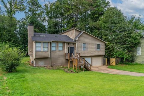 Photo of 1015 Kennesaw Springs Drive NW, Kennesaw, GA 30144 (MLS # 7620027)