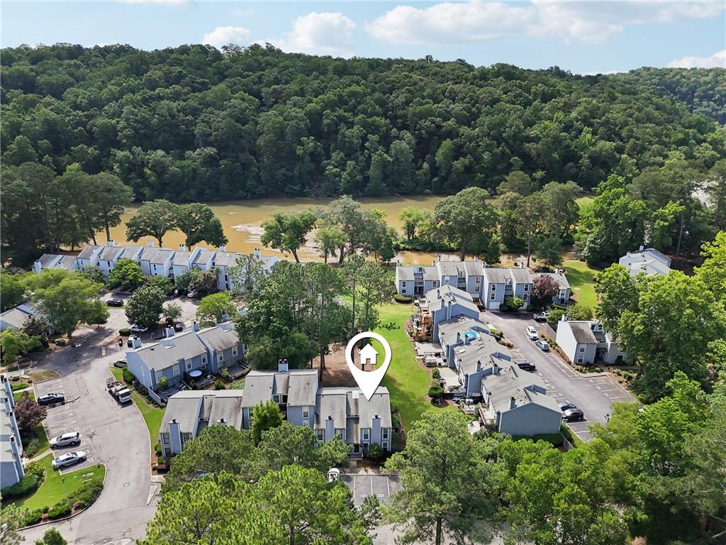 1027 Riverbend Club Drive SE