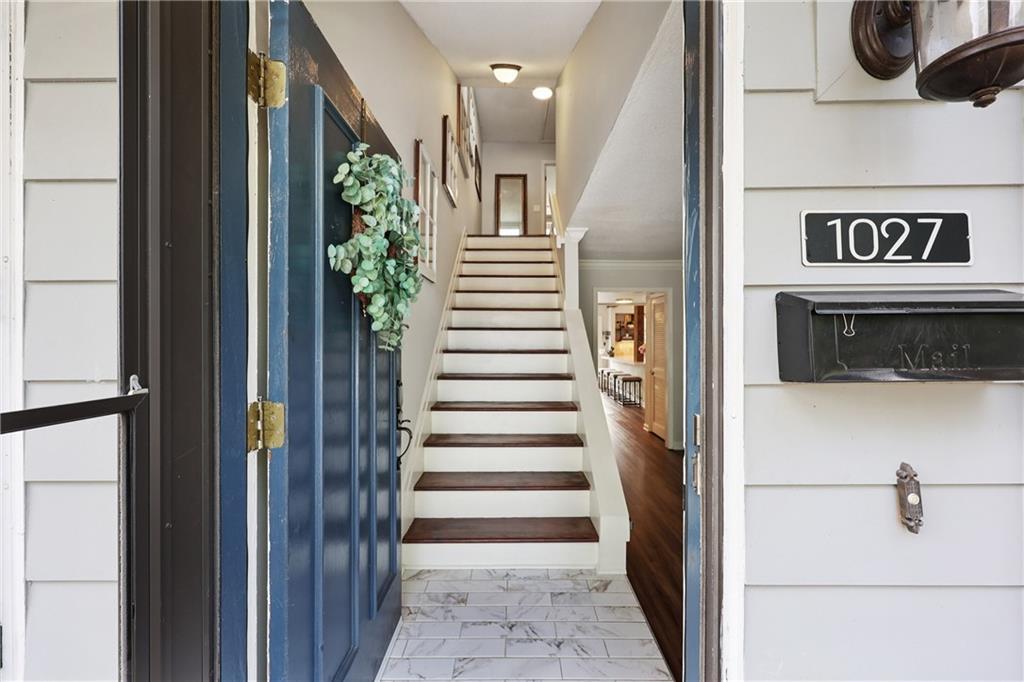 1027 Riverbend Club Drive SE
