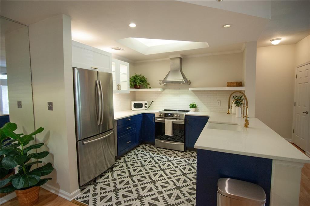 Nestled in the heart of Atlanta, this beautiful condo offers the perfect blend of modern style and cozy charm. The remodeled kitchen is a culinary dream,
featuring sleek finishes and ample space for cooking up a storm. This condo has many large windows that let in lots of light, and the walk in closet
connects to the bathroom for convenience. The cozy patio is perfect for sipping morning coffee or enjoying relaxing afternoons. With its ideal location
and warm atmosphere, this condo is a must-see for anyone looking to call Atlanta home. Schedule a showing today and make this condo yours!