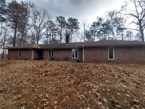 1376 Robinson Road Dahlonega GA 30533
