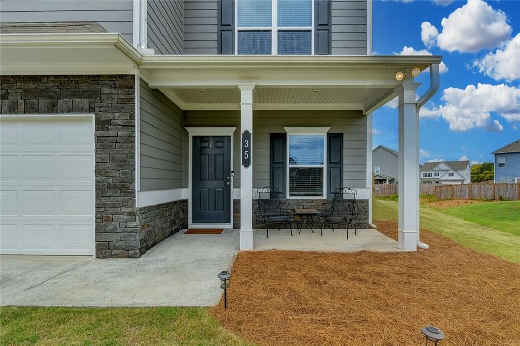 35 ROCK FOOT Way SE