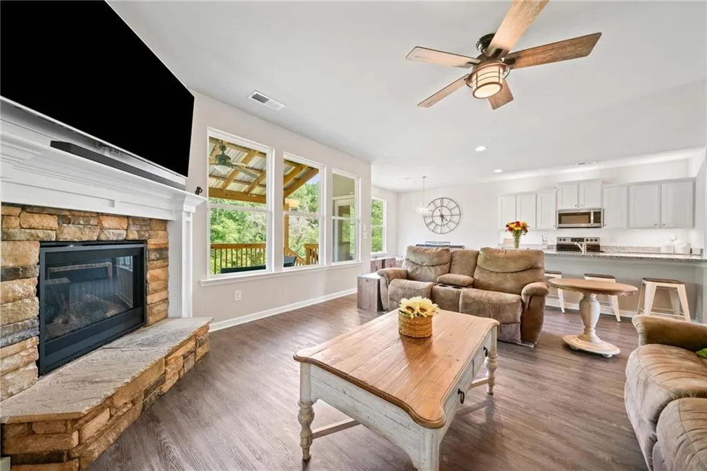 Cornelia, Georgia 30531, United States, 4 Bedrooms Bedrooms, ,3 BathroomsBathrooms,Residential,Active,131760